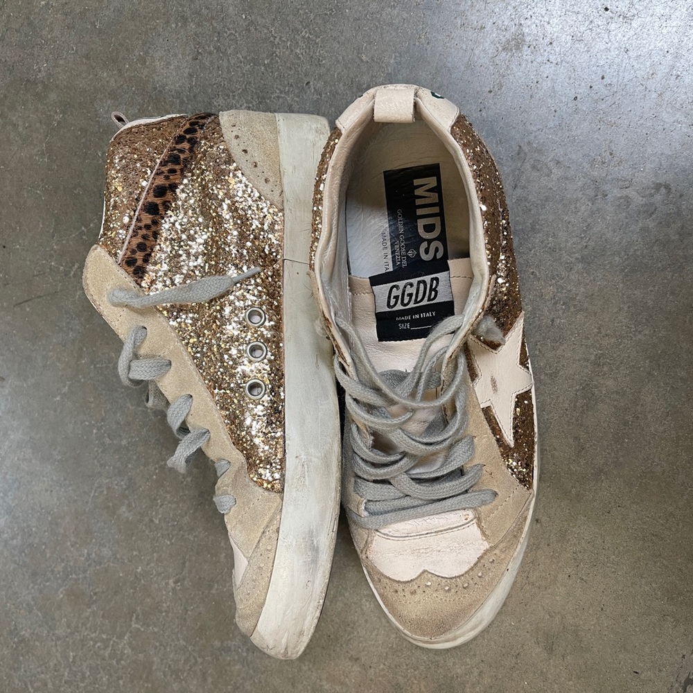 Size 38 Golden Goose Midstar - Gold glitter